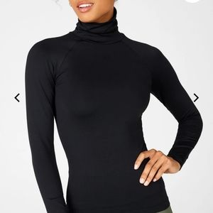 Naomi Seamless Long sleeve turtleneck fabletics